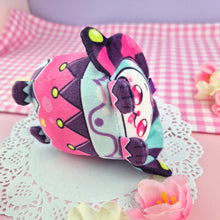Load image into Gallery viewer, Fizzarolli Mochi Plush Keychain Bag Charm (HE SQUEAKS!)
